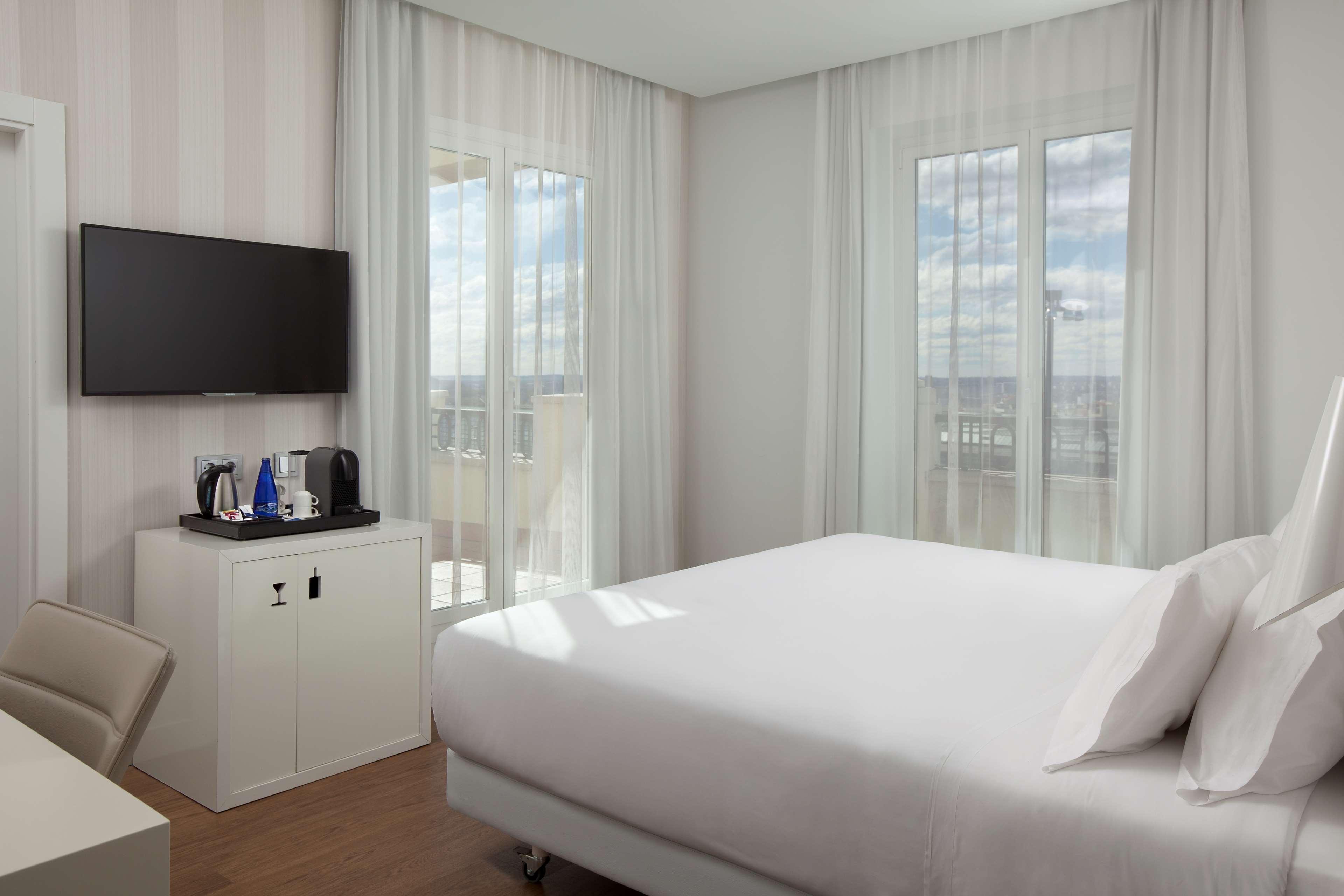 Nh Madrid Atocha Hotel Ngoại thất bức ảnh